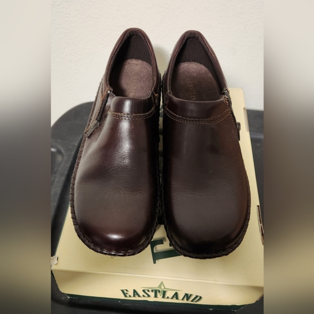 Women's Eastland Slip‎ On Shoes Size 11